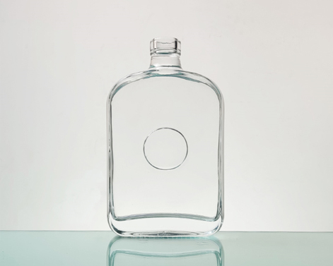 450ml dikdörtgen vidalı boyun ekstra beyaz çakmaktaşı konyak şişesi