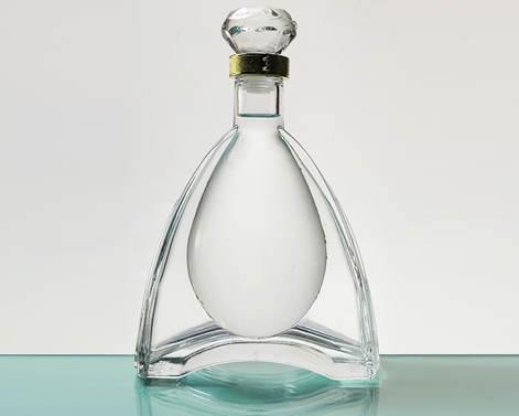500ml benzersiz şekilli ekstra beyaz çakmaktaşı konyak cam şişe
