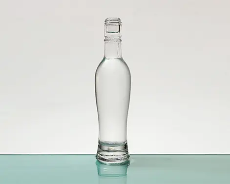 200ml yuvarlak şekil vida üst kalın taban ekstra beyaz çakmaktaşı cam Rum şişesi