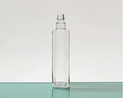250ml benzersiz şekli ekstra beyaz çakmaktaşı Guala üst konyak şişesi